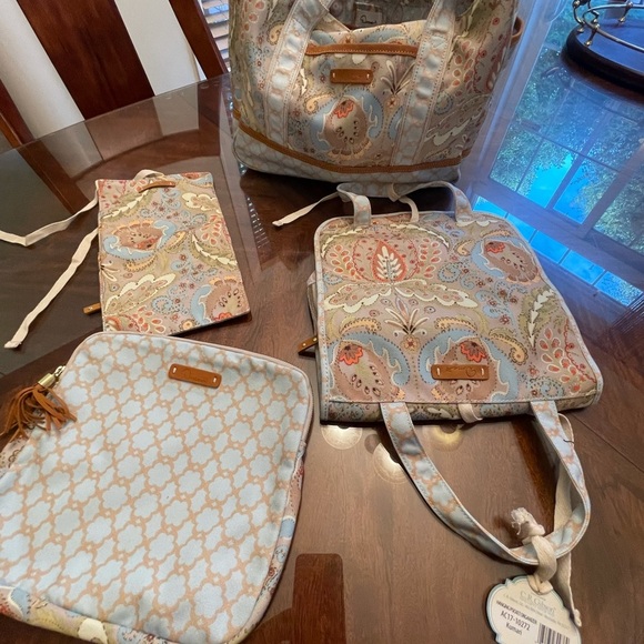 Dana's 4 piece organizer bag, new condition - Picture 2 of 16